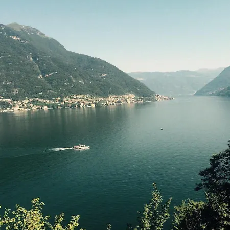 Doctor's House, On Lake Como Tatil Evi